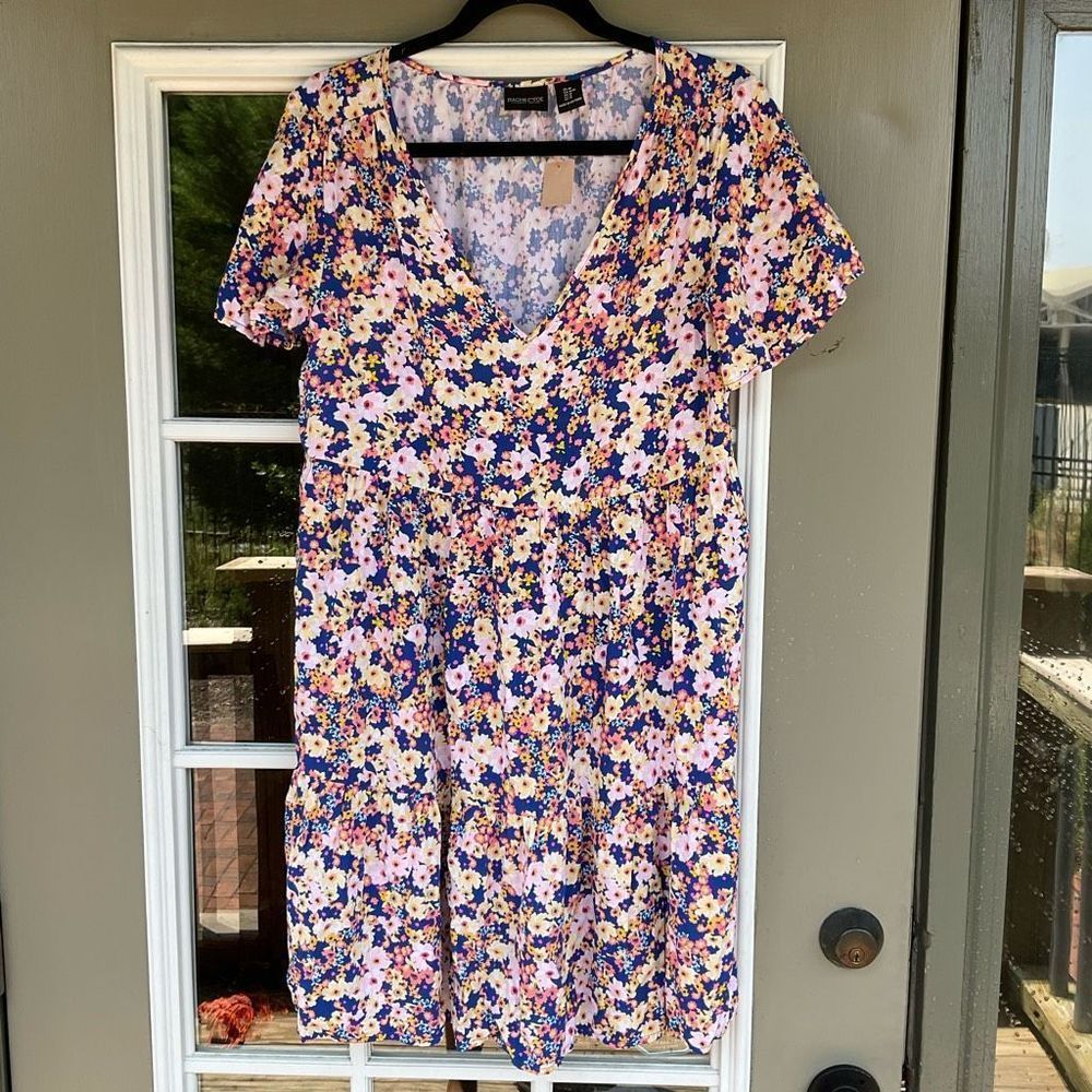 Rachel Zoe Pink And Blue Flowery Dress Size Medium, Msrp $128